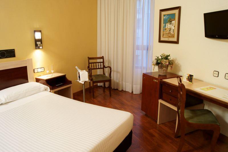 B&B Hotel Zaragoza Royal Rom bilde